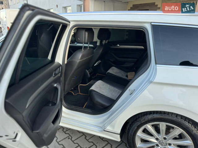 Белый Фольксваген Пассат, объемом двигателя 1.97 л и пробегом 289 тыс. км за 16800 $, фото 12 на Automoto.ua