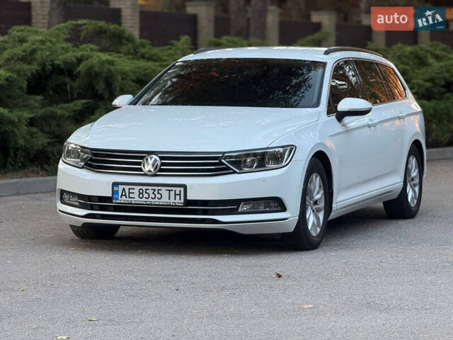 Белый Фольксваген Пассат, объемом двигателя 1.6 л и пробегом 200 тыс. км за 12900 $, фото 13 на Automoto.ua