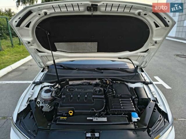 Білий Фольксваген Пассат, об'ємом двигуна 1.97 л та пробігом 290 тис. км за 19500 $, фото 29 на Automoto.ua