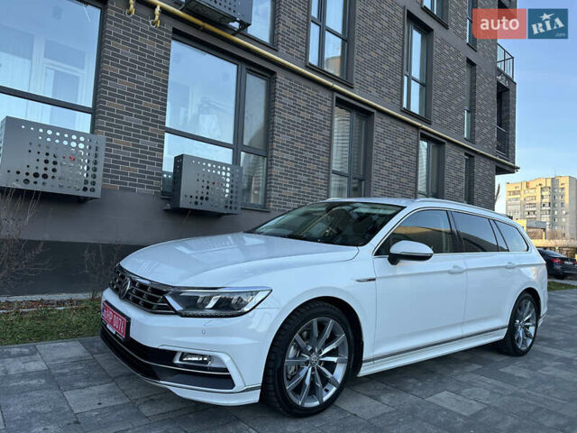 Белый Фольксваген Пассат, объемом двигателя 2 л и пробегом 260 тыс. км за 18250 $, фото 1 на Automoto.ua
