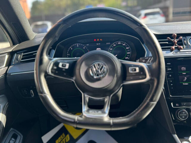 Белый Фольксваген Пассат, объемом двигателя 2 л и пробегом 226 тыс. км за 23500 $, фото 9 на Automoto.ua