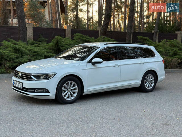 Белый Фольксваген Пассат, объемом двигателя 1.6 л и пробегом 200 тыс. км за 12900 $, фото 7 на Automoto.ua