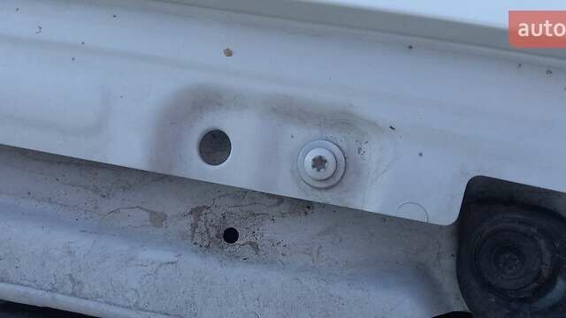 Білий Фольксваген Пассат, об'ємом двигуна 1.6 л та пробігом 192 тис. км за 18200 $, фото 17 на Automoto.ua