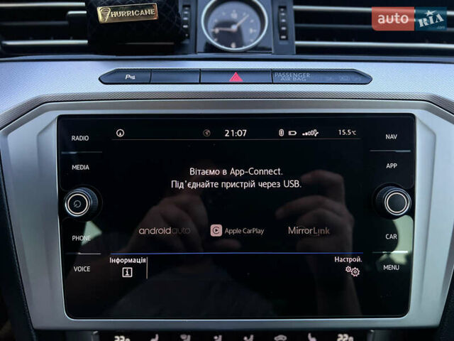 Белый Фольксваген Пассат, объемом двигателя 1.97 л и пробегом 290 тыс. км за 15499 $, фото 25 на Automoto.ua