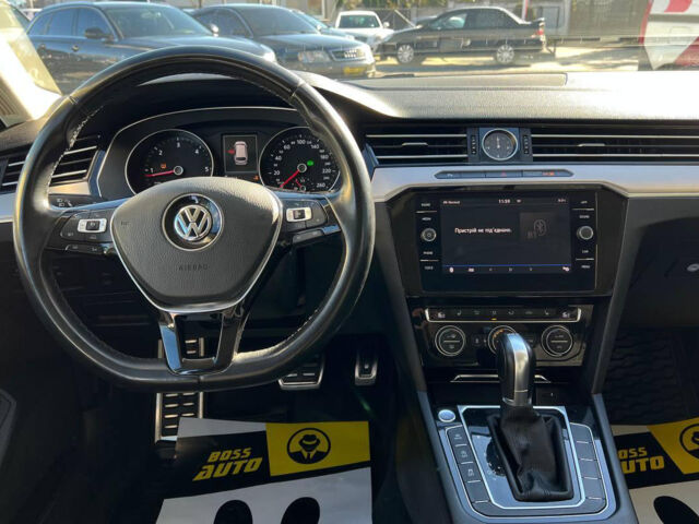 Білий Фольксваген Пассат, об'ємом двигуна 2 л та пробігом 198 тис. км за 20700 $, фото 18 на Automoto.ua