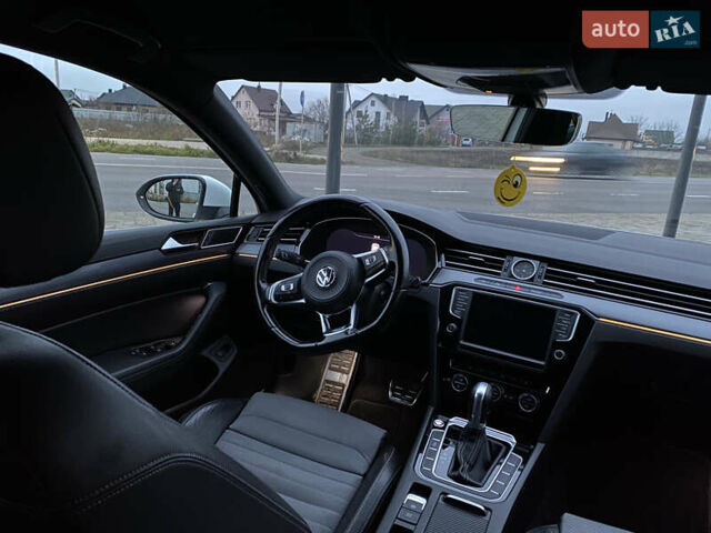 Білий Фольксваген Пассат, об'ємом двигуна 1.97 л та пробігом 243 тис. км за 17500 $, фото 15 на Automoto.ua