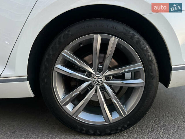 Белый Фольксваген Пассат, объемом двигателя 1.97 л и пробегом 290 тыс. км за 16499 $, фото 26 на Automoto.ua