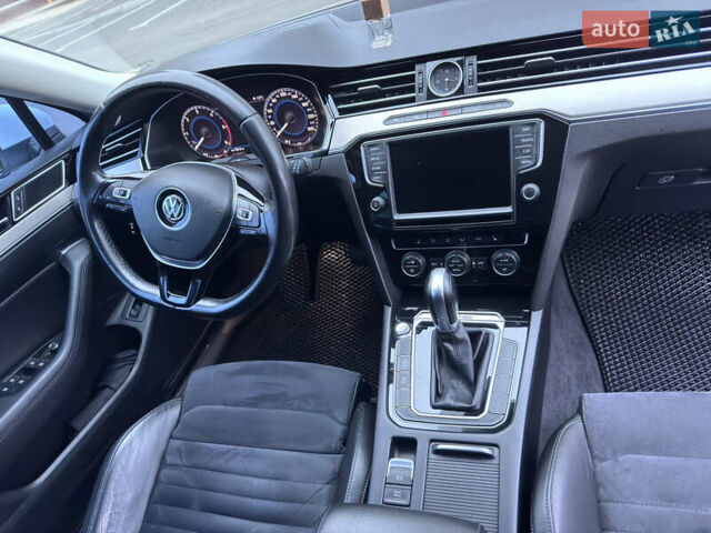 Белый Фольксваген Пассат, объемом двигателя 1.97 л и пробегом 204 тыс. км за 19600 $, фото 7 на Automoto.ua