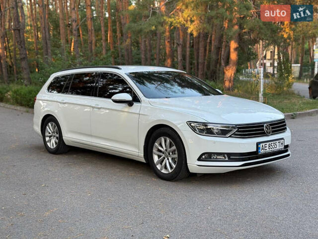 Белый Фольксваген Пассат, объемом двигателя 1.6 л и пробегом 200 тыс. км за 12900 $, фото 6 на Automoto.ua