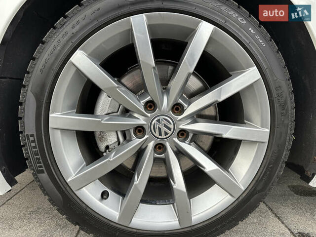 Белый Фольксваген Пассат, объемом двигателя 2 л и пробегом 260 тыс. км за 18250 $, фото 40 на Automoto.ua