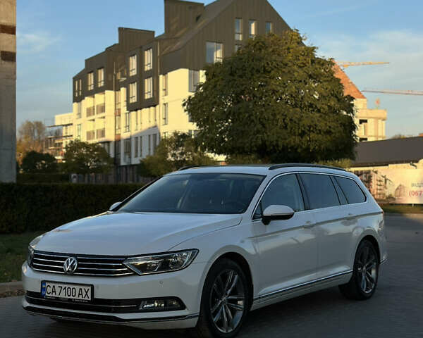 Белый Фольксваген Пассат, объемом двигателя 1.97 л и пробегом 290 тыс. км за 15799 $, фото 7 на Automoto.ua