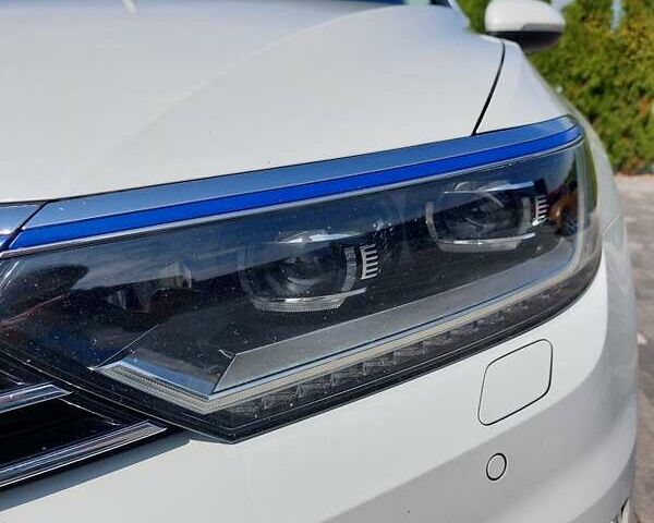 Белый Фольксваген Пассат, объемом двигателя 1.4 л и пробегом 187 тыс. км за 20400 $, фото 2 на Automoto.ua