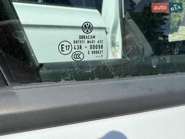Білий Фольксваген Пассат, об'ємом двигуна 1.97 л та пробігом 198 тис. км за 17800 $, фото 33 на Automoto.ua