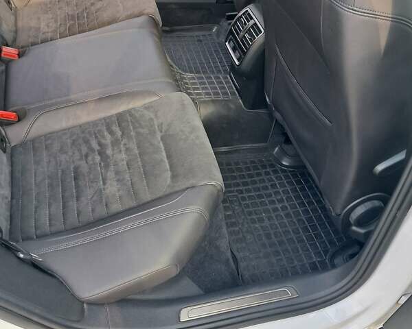Белый Фольксваген Пассат, объемом двигателя 1.97 л и пробегом 229 тыс. км за 16500 $, фото 12 на Automoto.ua
