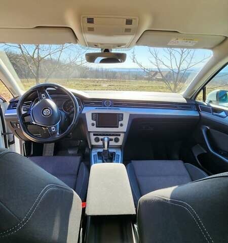 Білий Фольксваген Пассат, об'ємом двигуна 2 л та пробігом 276 тис. км за 15900 $, фото 32 на Automoto.ua