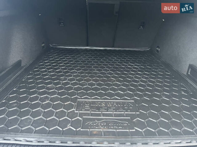 Белый Фольксваген Пассат, объемом двигателя 1.97 л и пробегом 267 тыс. км за 17890 $, фото 100 на Automoto.ua