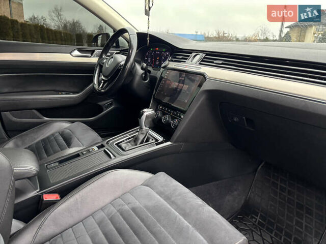 Белый Фольксваген Пассат, объемом двигателя 1.97 л и пробегом 268 тыс. км за 17890 $, фото 60 на Automoto.ua