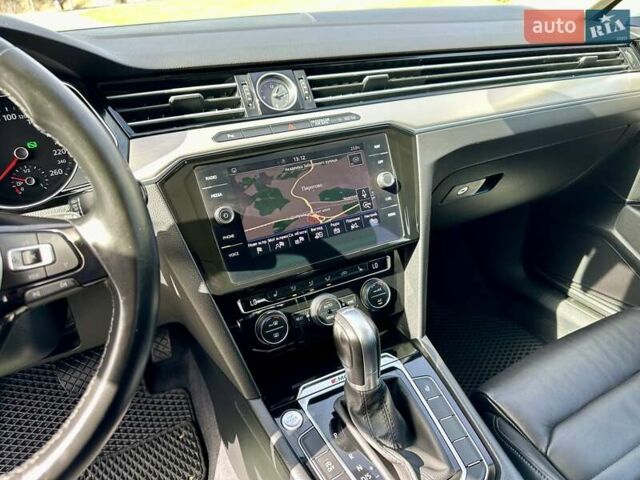 Белый Фольксваген Пассат, объемом двигателя 1.97 л и пробегом 130 тыс. км за 25950 $, фото 21 на Automoto.ua