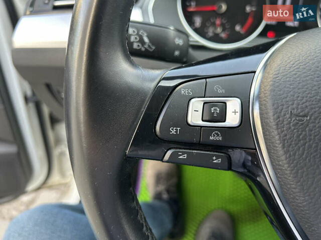 Белый Фольксваген Пассат, объемом двигателя 1.98 л и пробегом 220 тыс. км за 16800 $, фото 9 на Automoto.ua