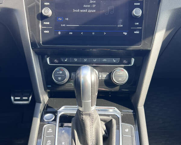 Белый Фольксваген Пассат, объемом двигателя 2 л и пробегом 205 тыс. км за 22200 $, фото 25 на Automoto.ua