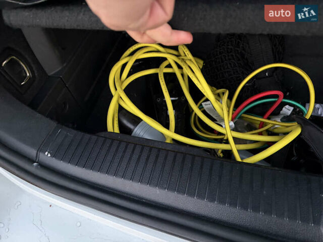 Белый Фольксваген Пассат, объемом двигателя 1.4 л и пробегом 200 тыс. км за 19000 $, фото 17 на Automoto.ua