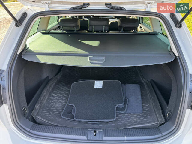 Белый Фольксваген Пассат, объемом двигателя 1.8 л и пробегом 170 тыс. км за 16500 $, фото 11 на Automoto.ua