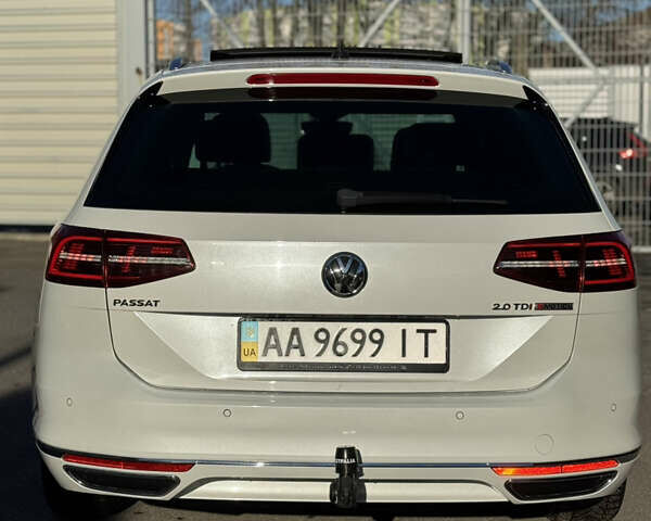 Белый Фольксваген Пассат, объемом двигателя 2 л и пробегом 223 тыс. км за 21500 $, фото 4 на Automoto.ua