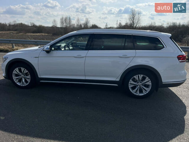 Белый Фольксваген Пассат, объемом двигателя 2 л и пробегом 205 тыс. км за 22200 $, фото 12 на Automoto.ua