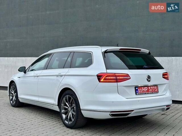 Білий Фольксваген Пассат, об'ємом двигуна 1.97 л та пробігом 239 тис. км за 19500 $, фото 1 на Automoto.ua