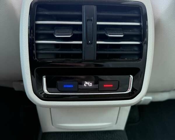 Белый Фольксваген Пассат, объемом двигателя 1.97 л и пробегом 235 тыс. км за 17500 $, фото 17 на Automoto.ua