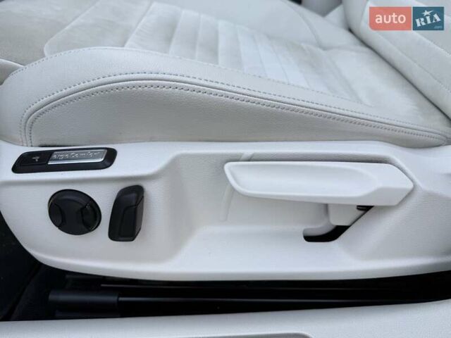 Белый Фольксваген Пассат, объемом двигателя 1.97 л и пробегом 235 тыс. км за 17500 $, фото 22 на Automoto.ua