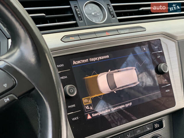 Білий Фольксваген Пассат, об'ємом двигуна 1.97 л та пробігом 229 тис. км за 12500 $, фото 15 на Automoto.ua