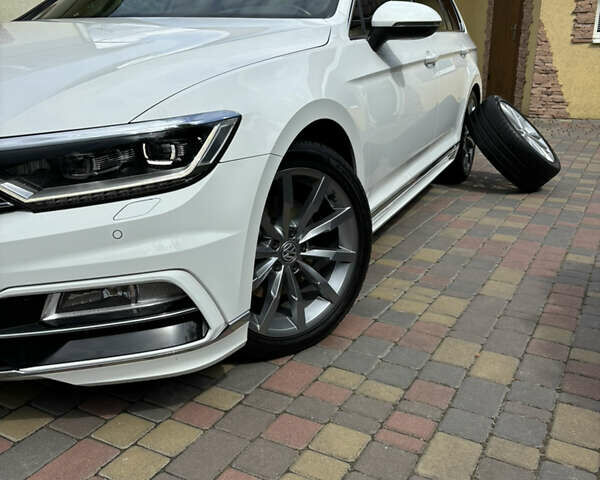 Белый Фольксваген Пассат, объемом двигателя 2 л и пробегом 212 тыс. км за 19500 $, фото 56 на Automoto.ua