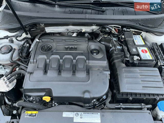 Белый Фольксваген Пассат, объемом двигателя 1.97 л и пробегом 267 тыс. км за 17890 $, фото 105 на Automoto.ua