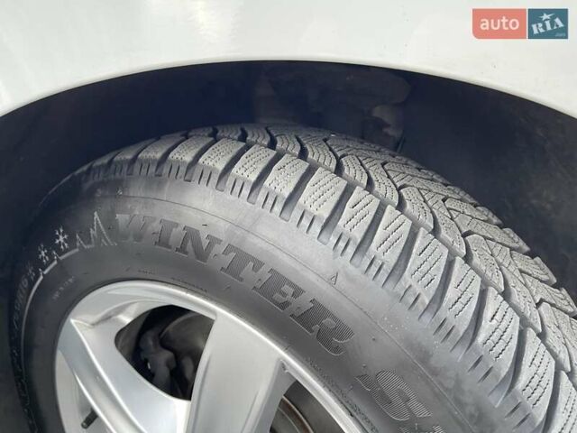 Білий Фольксваген Пассат, об'ємом двигуна 2 л та пробігом 181 тис. км за 18950 $, фото 36 на Automoto.ua