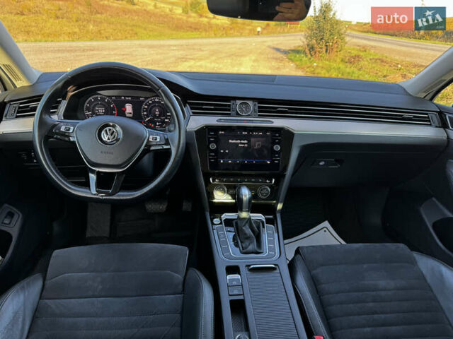 Белый Фольксваген Пассат, объемом двигателя 1.8 л и пробегом 170 тыс. км за 16500 $, фото 9 на Automoto.ua