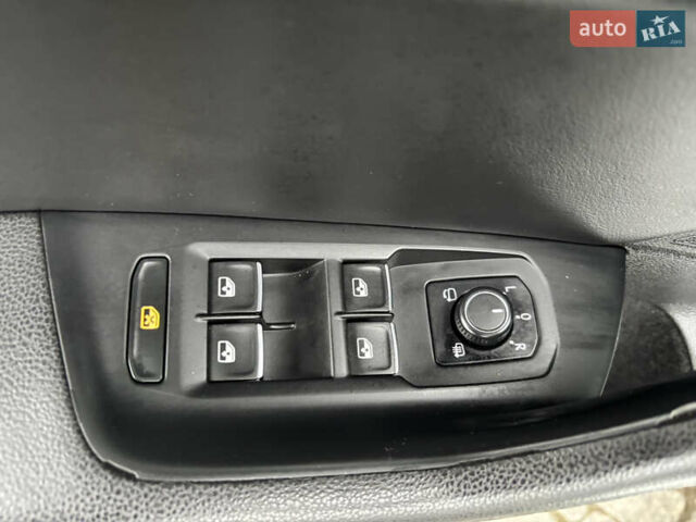 Белый Фольксваген Пассат, объемом двигателя 1.97 л и пробегом 268 тыс. км за 17890 $, фото 46 на Automoto.ua