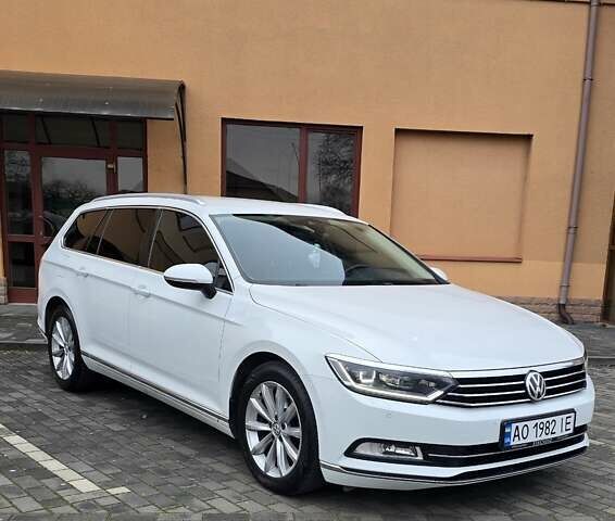 Белый Фольксваген Пассат, объемом двигателя 1.97 л и пробегом 223 тыс. км за 18290 $, фото 3 на Automoto.ua