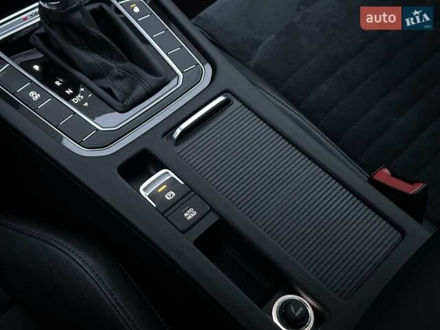 Білий Фольксваген Пассат, об'ємом двигуна 1.97 л та пробігом 239 тис. км за 19500 $, фото 88 на Automoto.ua