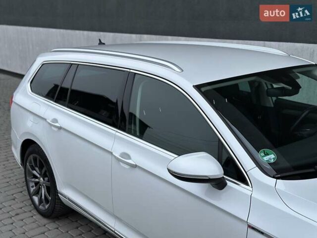 Білий Фольксваген Пассат, об'ємом двигуна 1.97 л та пробігом 239 тис. км за 19500 $, фото 23 на Automoto.ua