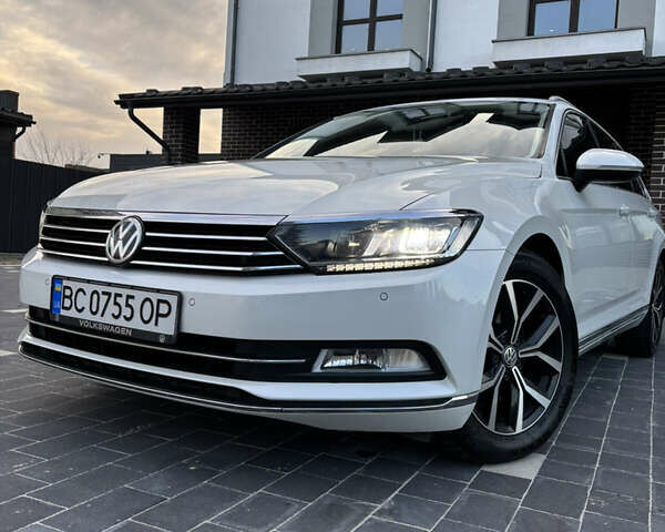 Белый Фольксваген Пассат, объемом двигателя 1.97 л и пробегом 269 тыс. км за 17890 $, фото 1 на Automoto.ua