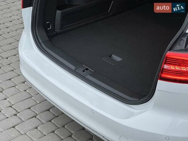 Білий Фольксваген Пассат, об'ємом двигуна 1.97 л та пробігом 239 тис. км за 19500 $, фото 91 на Automoto.ua