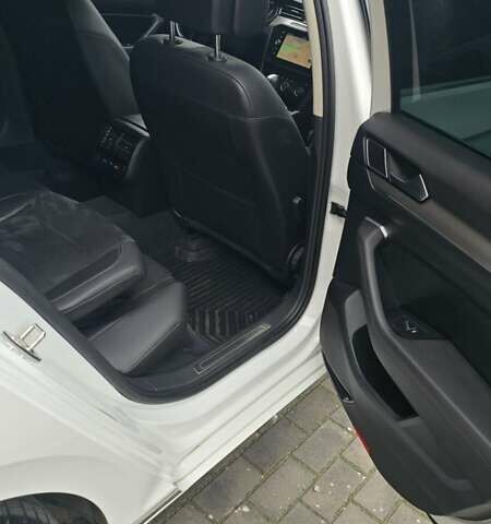 Белый Фольксваген Пассат, объемом двигателя 1.97 л и пробегом 223 тыс. км за 18290 $, фото 22 на Automoto.ua