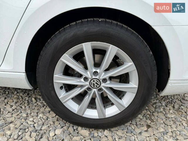 Белый Фольксваген Пассат, объемом двигателя 1.97 л и пробегом 188 тыс. км за 17550 $, фото 32 на Automoto.ua
