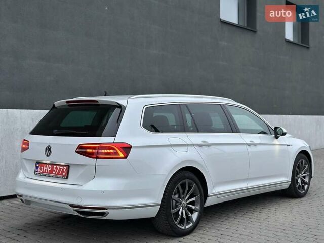 Білий Фольксваген Пассат, об'ємом двигуна 1.97 л та пробігом 239 тис. км за 19500 $, фото 16 на Automoto.ua