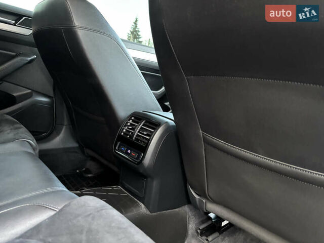 Белый Фольксваген Пассат, объемом двигателя 1.97 л и пробегом 269 тыс. км за 17890 $, фото 93 на Automoto.ua