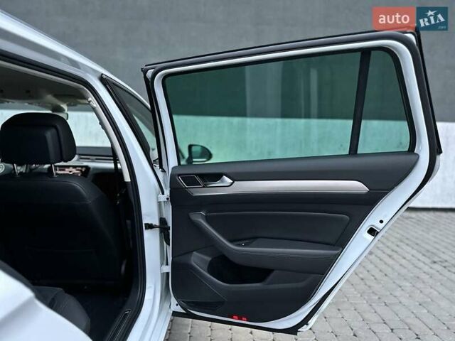 Білий Фольксваген Пассат, об'ємом двигуна 1.97 л та пробігом 239 тис. км за 19500 $, фото 49 на Automoto.ua