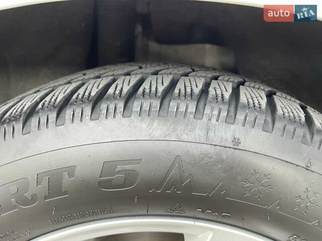 Білий Фольксваген Пассат, об'ємом двигуна 2 л та пробігом 181 тис. км за 18950 $, фото 35 на Automoto.ua