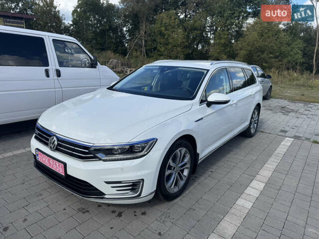 Белый Фольксваген Пассат, объемом двигателя 1.4 л и пробегом 230 тыс. км за 19400 $, фото 4 на Automoto.ua