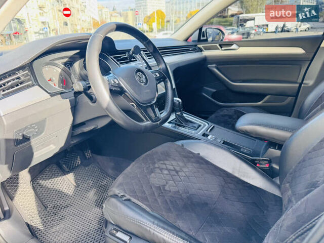 Белый Фольксваген Пассат, объемом двигателя 1.97 л и пробегом 275 тыс. км за 16499 $, фото 31 на Automoto.ua